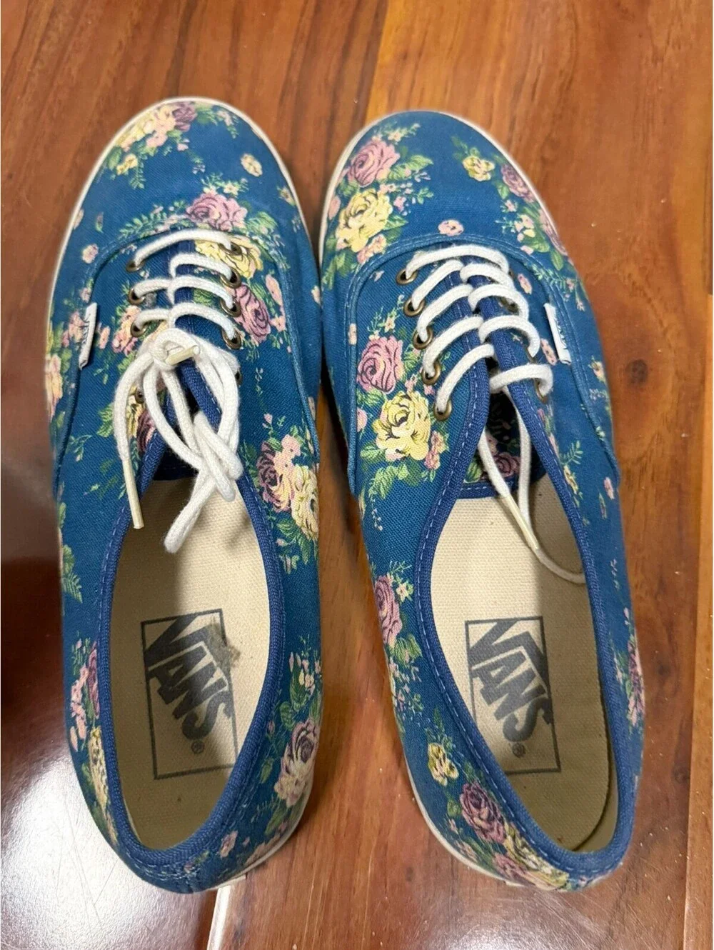 VANS Blue Floral Flower Lace Up Comfort Cushion Skate Shoe Womens Size 9 Men 7.5